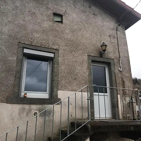 Maison Aux Pieds Des Volcans * Orcines