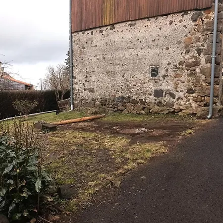 Maison Aux Pieds Des Volcans Dom wakacyjny