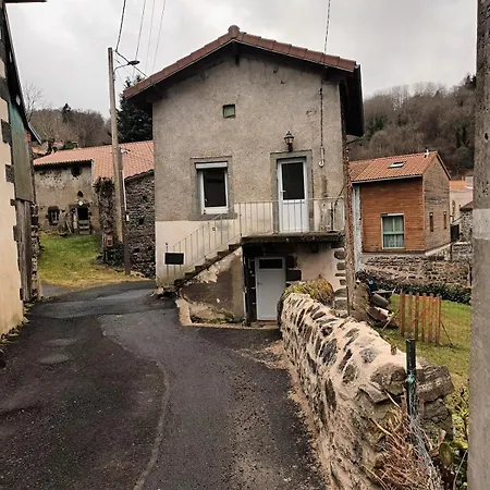 Maison Aux Pieds Des Volcans Orcines