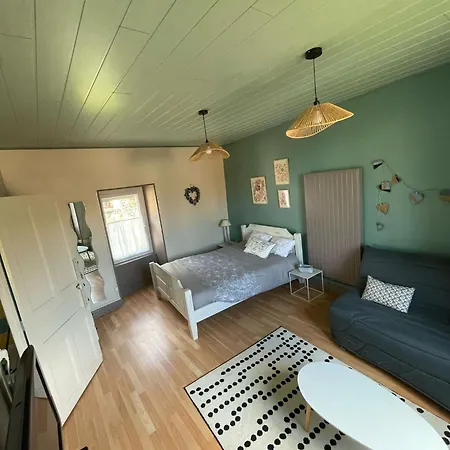 Maison Aux Pieds Des Volcans * Orcines